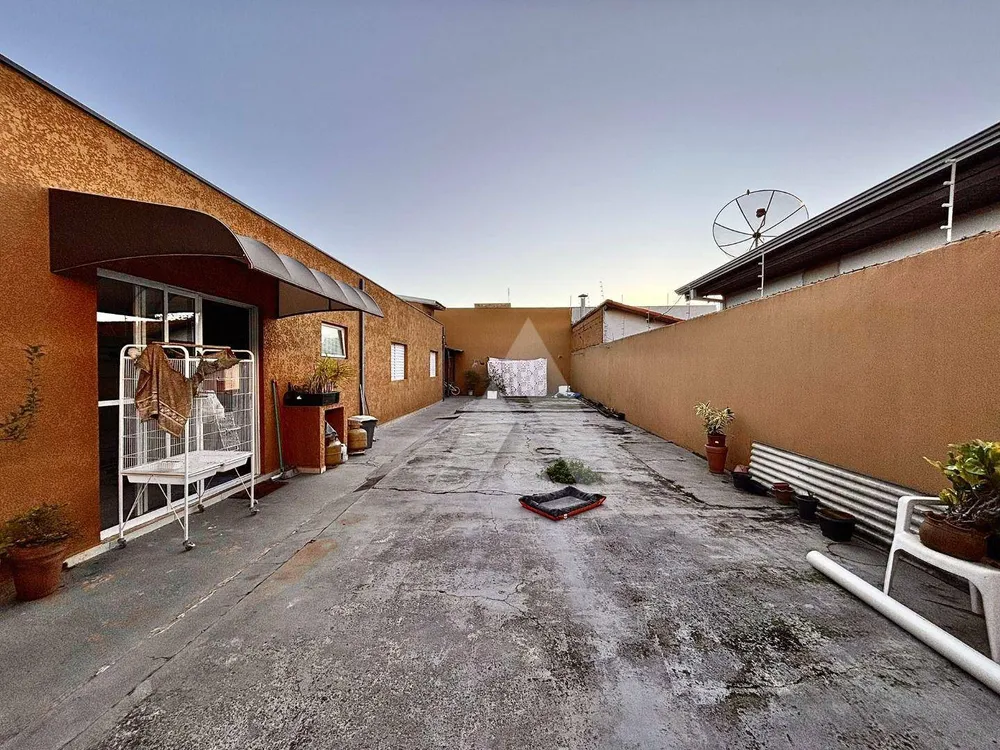 Casa, 3 quartos, 213 m² - Foto 2