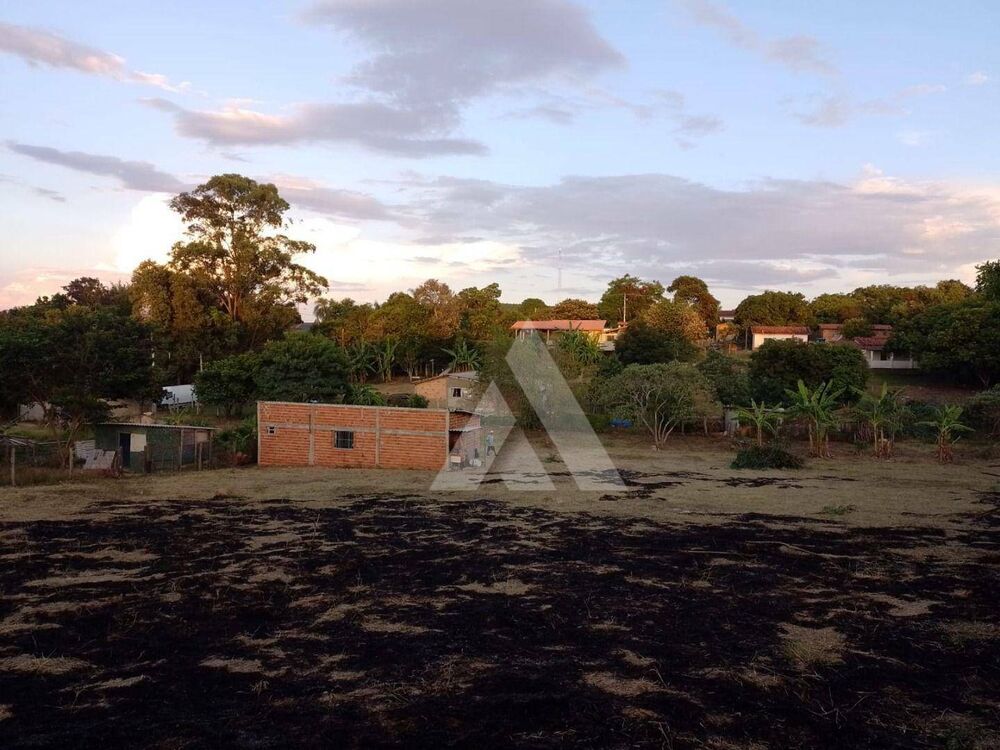 Chácara, 2 quartos, 3300 m² - Foto 1