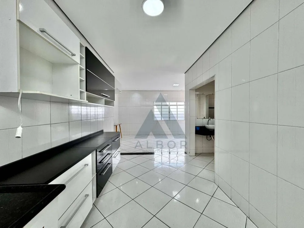 Casa, 3 quartos, 240 m² - Foto 7