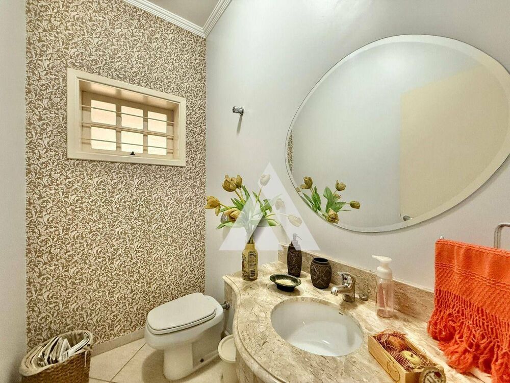 Casa, 3 quartos, 351 m² - Foto 1