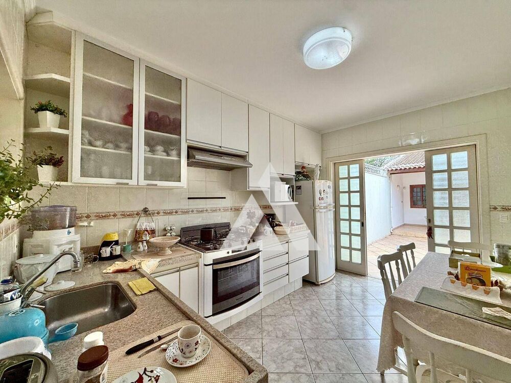 Casa, 3 quartos, 351 m² - Foto 2