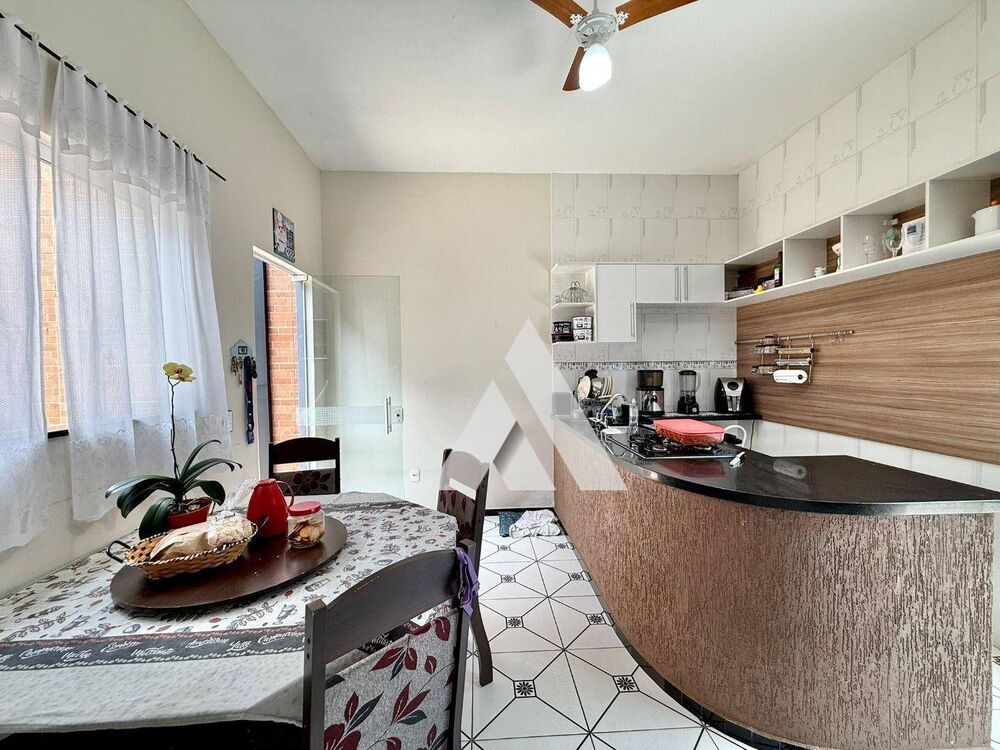 Casa à venda com 3 quartos, 150m² - Foto 13