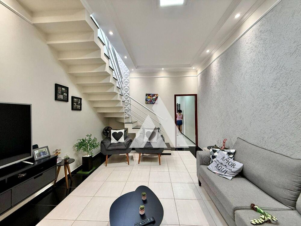Casa à venda com 3 quartos, 150m² - Foto 4