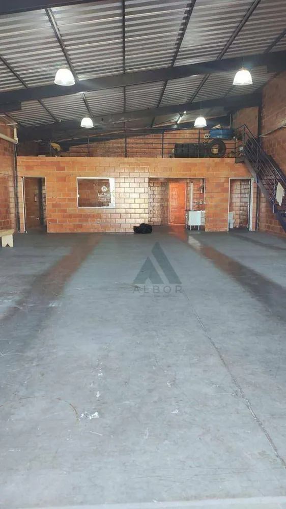 Depósito-Galpão, 220 m² - Foto 1