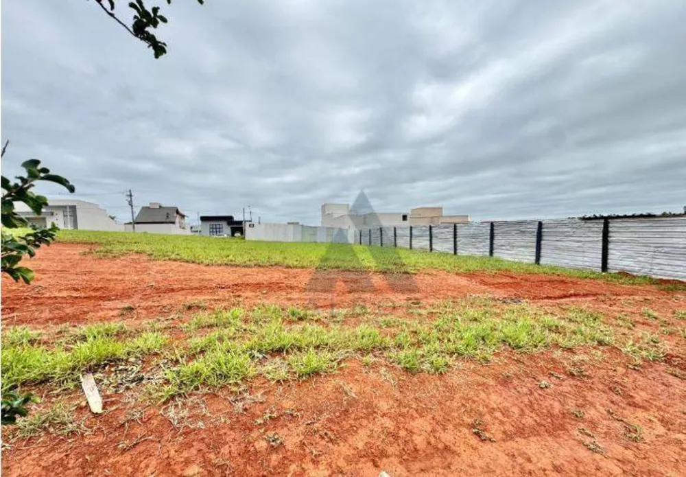 Loteamento e Condomínio, 300 m² - Foto 1
