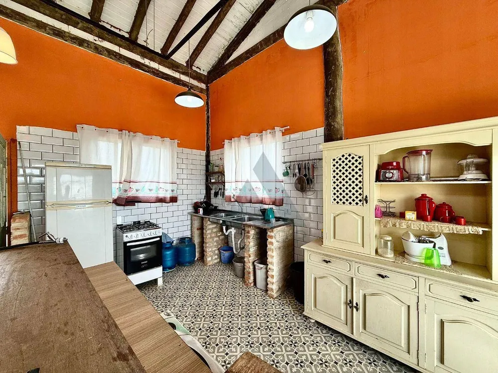 Chácara, 3 quartos, 1124 m² - Foto 4