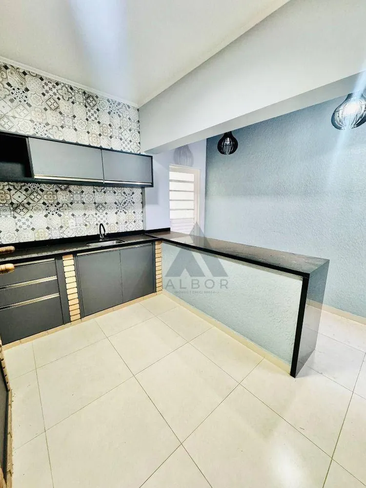 Casa, 3 quartos, 180 m² - Foto 2