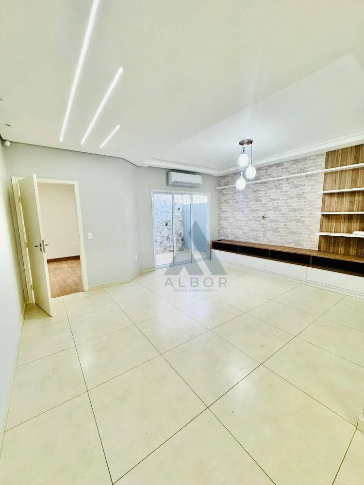 Casa, 3 quartos, 180 m² - Foto 1