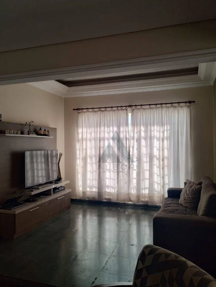 Casa, 3 quartos, 213 m² - Foto 11