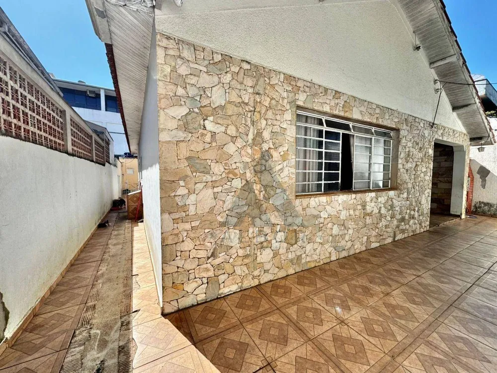 Casa, 3 quartos, 253 m² - Foto 1