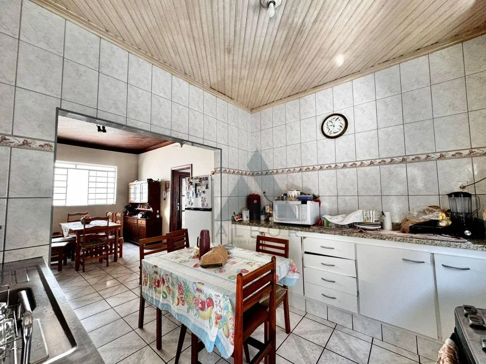 Casa, 3 quartos, 253 m² - Foto 3