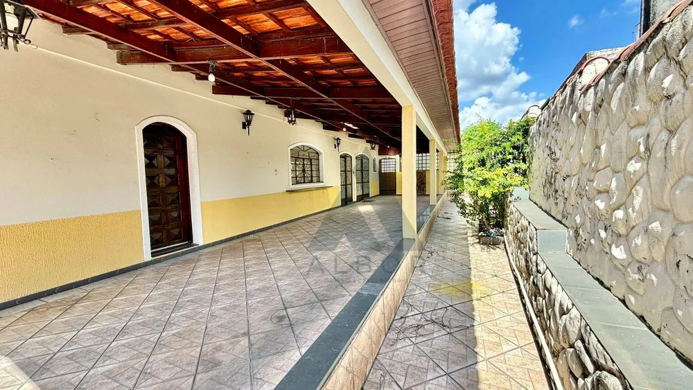 Casa, 4 quartos, 267 m² - Foto 3