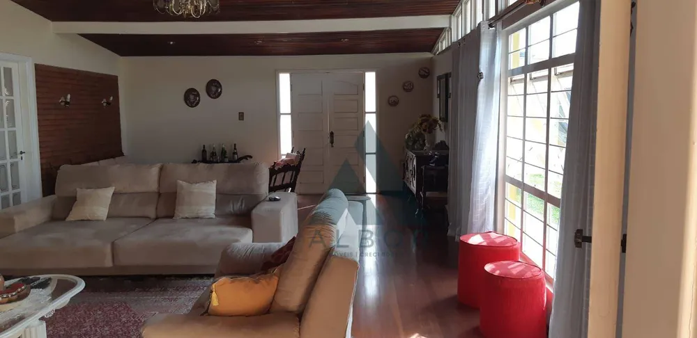 Casa, 4 quartos, 439 m² - Foto 1