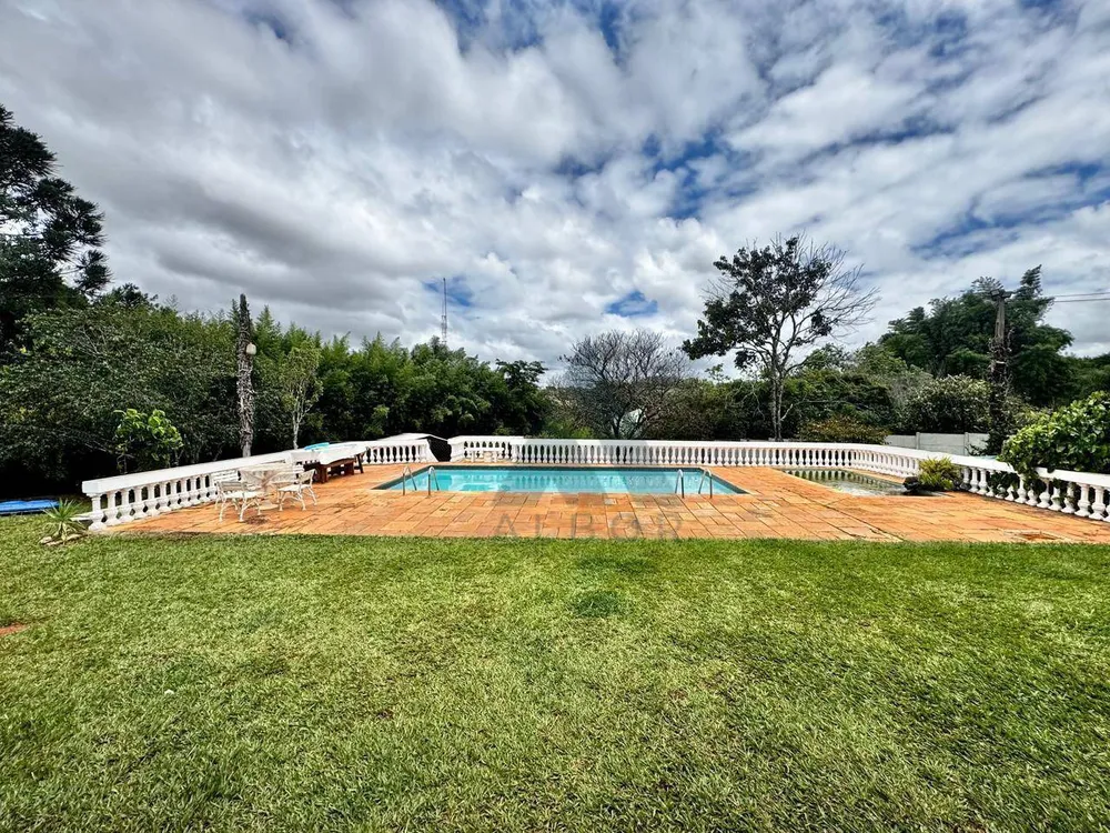 Chácara, 3 quartos, 2500 m² - Foto 1