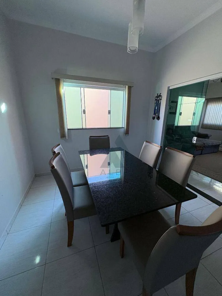 Casa, 3 quartos, 180 m² - Foto 3