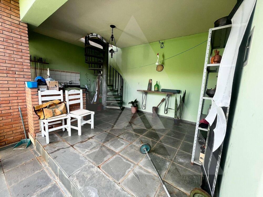 Casa, 5 quartos, 343 m² - Foto 4
