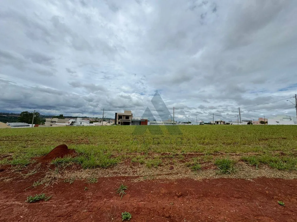 Loteamento e Condomínio, 300 m² - Foto 1