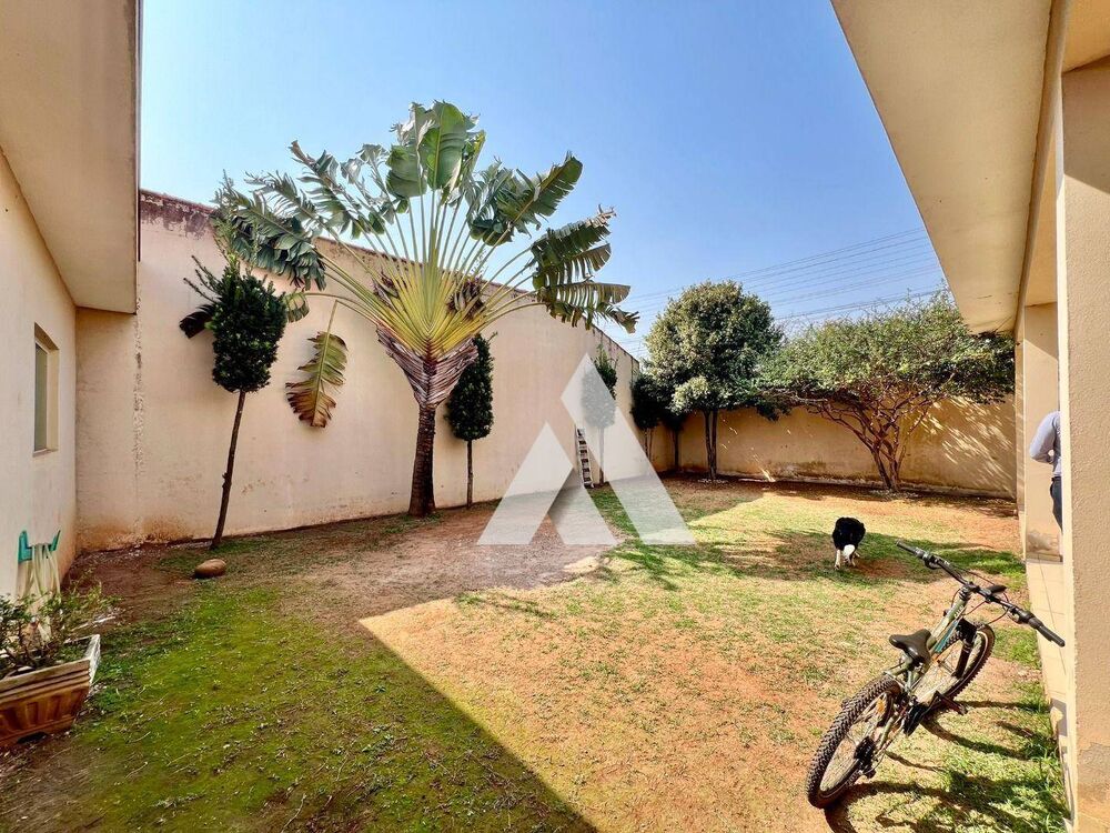 Casa, 4 quartos, 243 m² - Foto 23