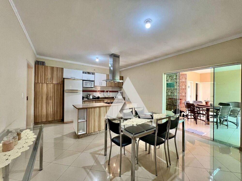 Casa, 4 quartos, 243 m² - Foto 7