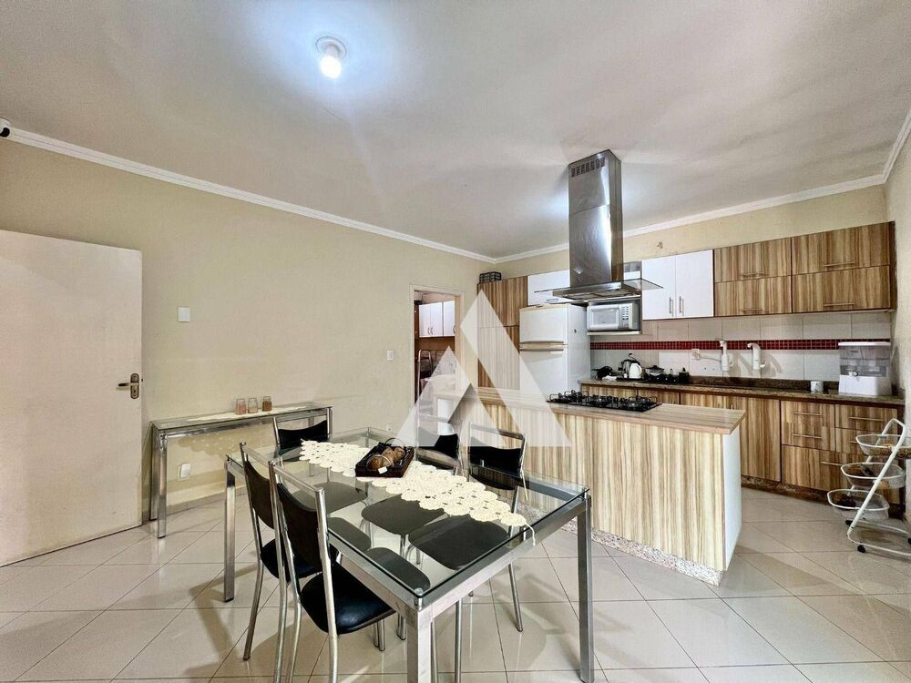 Casa, 4 quartos, 243 m² - Foto 11