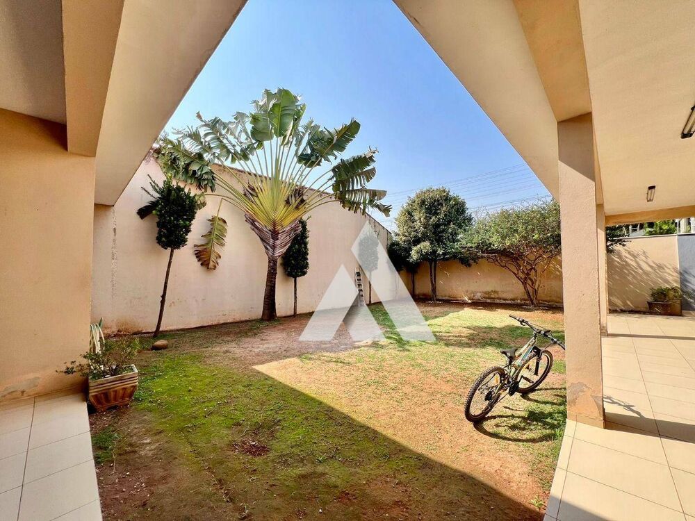 Casa, 4 quartos, 243 m² - Foto 18