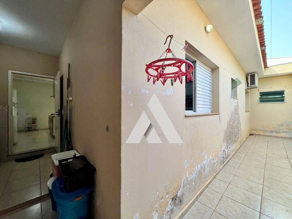Casa, 4 quartos, 243 m² - Foto 5