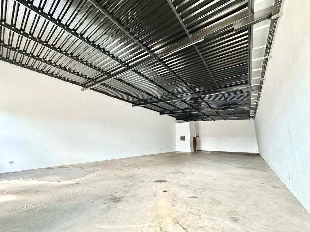 Depósito-Galpão, 220 m² - Foto 2