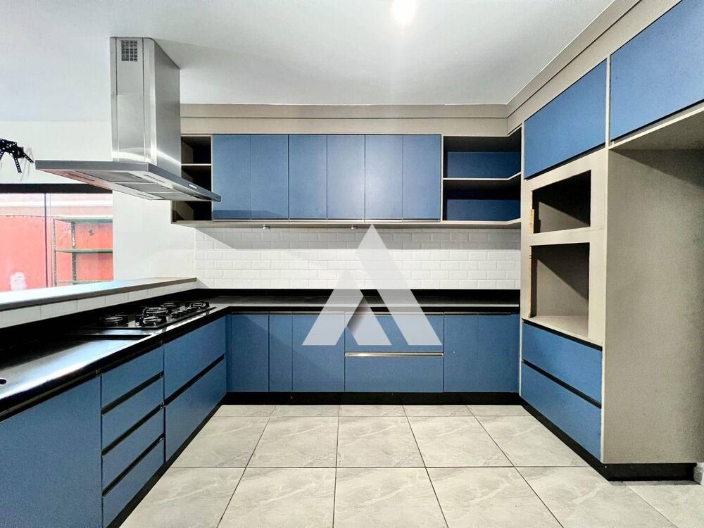 Casa à venda com 2 quartos, 100m² - Foto 9