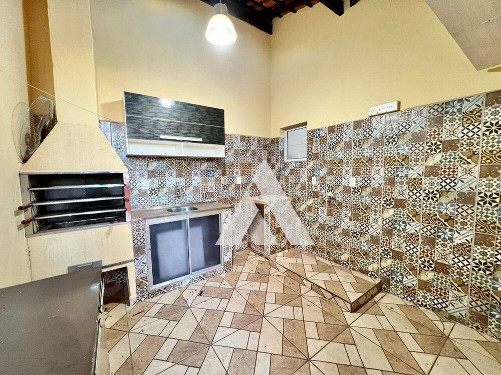 Casa à venda com 2 quartos, 100m² - Foto 20