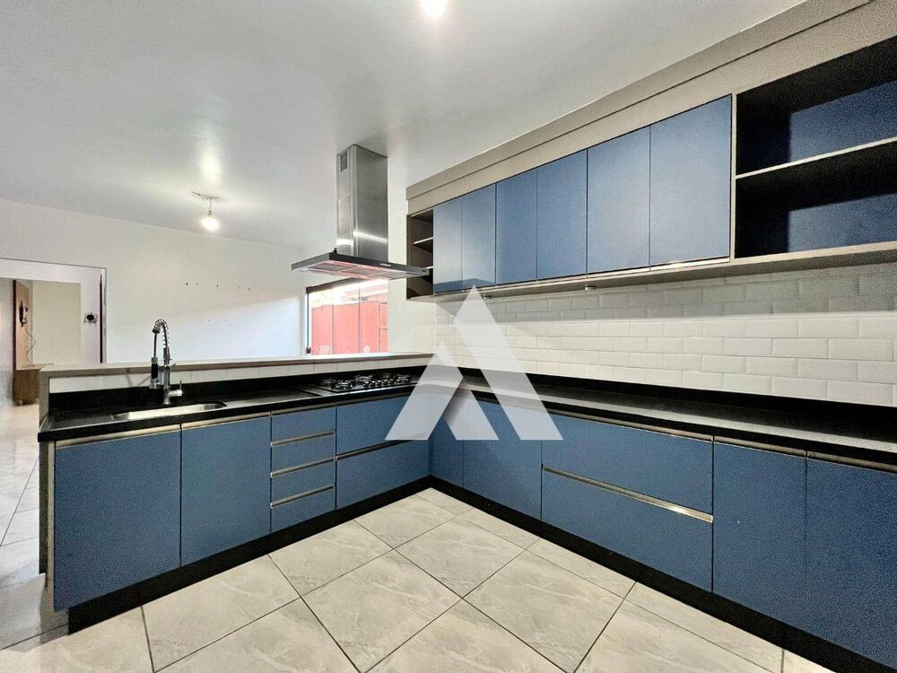 Casa à venda com 2 quartos, 100m² - Foto 10