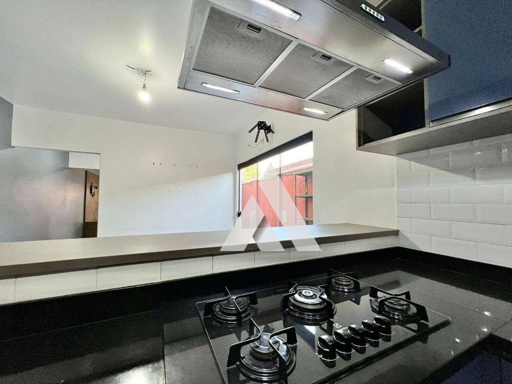 Casa à venda com 2 quartos, 100m² - Foto 13