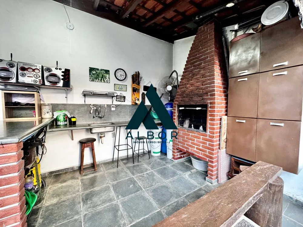 Casa, 3 quartos, 252 m² - Foto 1