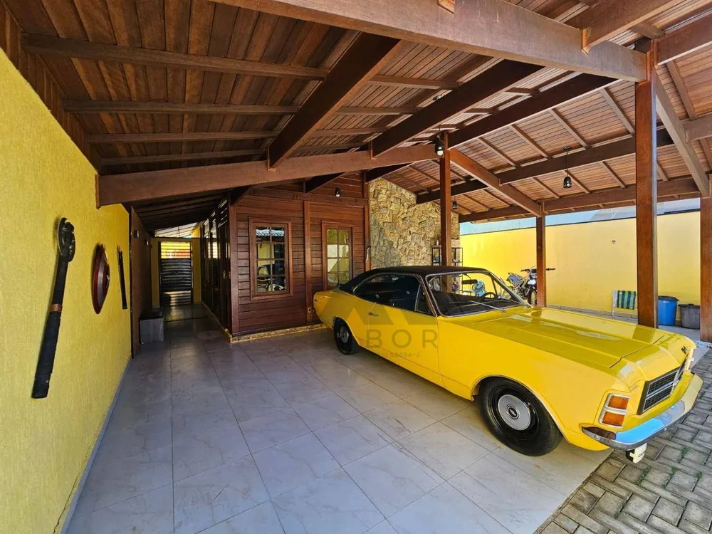 Casa, 3 quartos, 220 m² - Foto 1