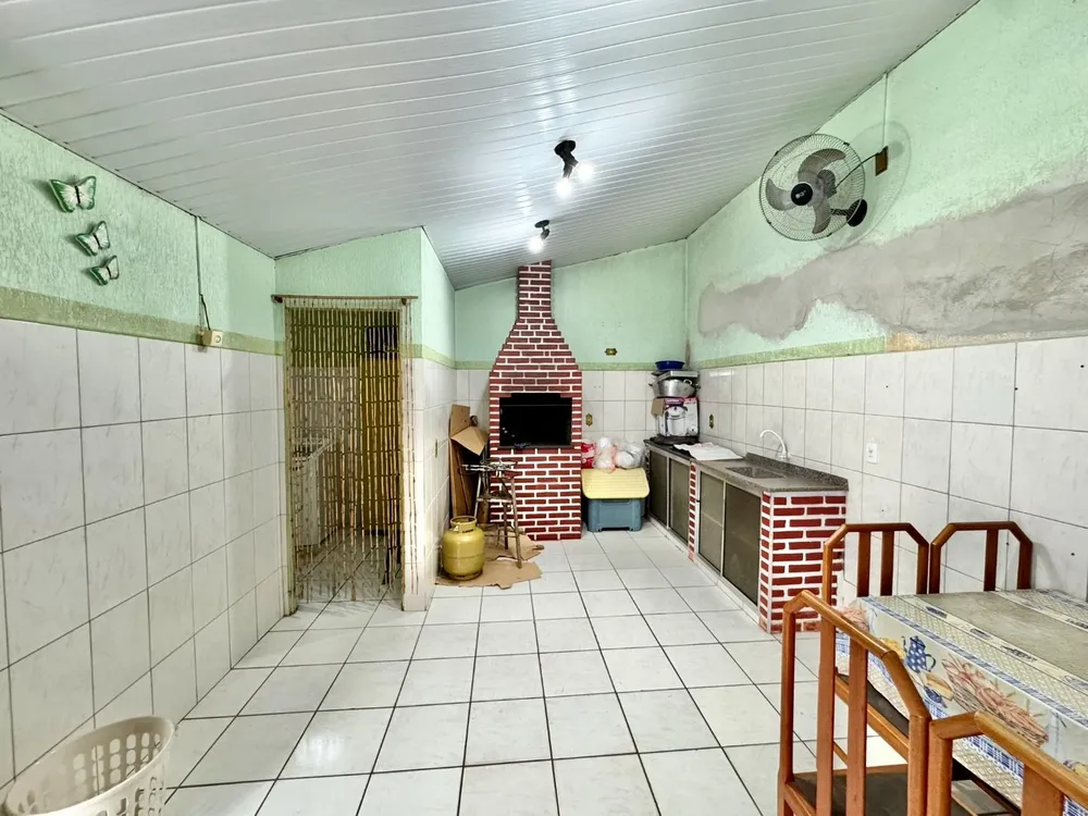 Casa, 3 quartos, 247 m² - Foto 1