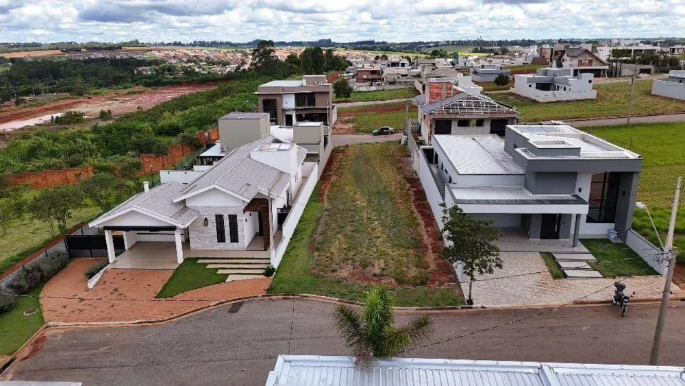 Loteamento e Condomínio, 353 m² - Foto 1