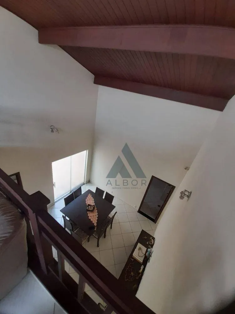 Casa, 3 quartos, 247 m² - Foto 1