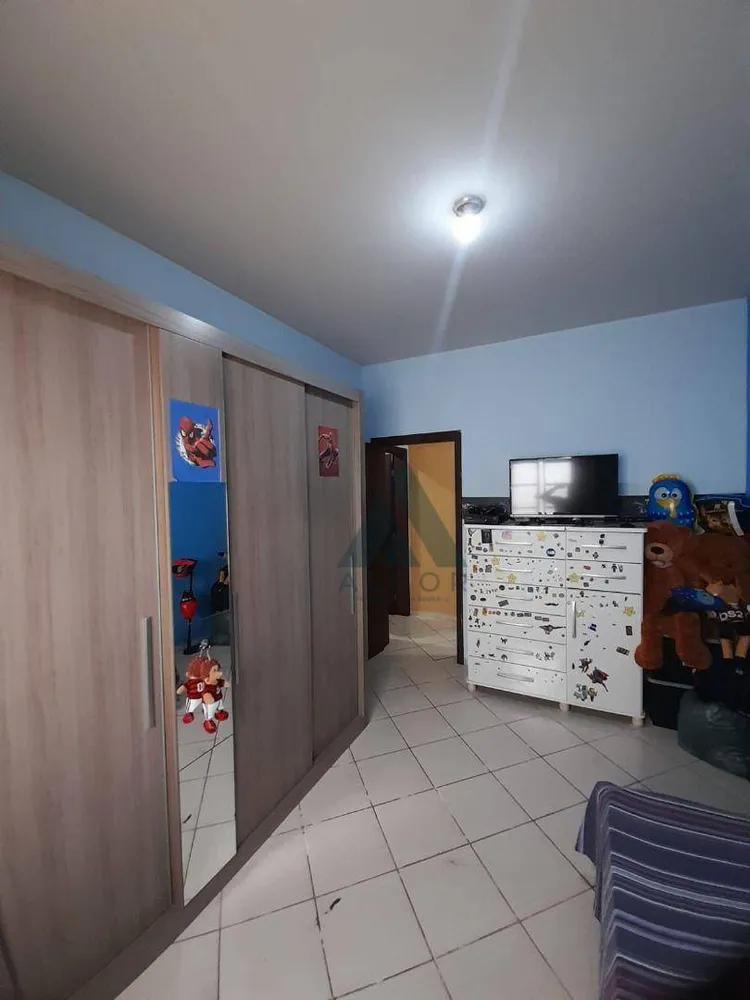 Casa, 3 quartos, 247 m² - Foto 6