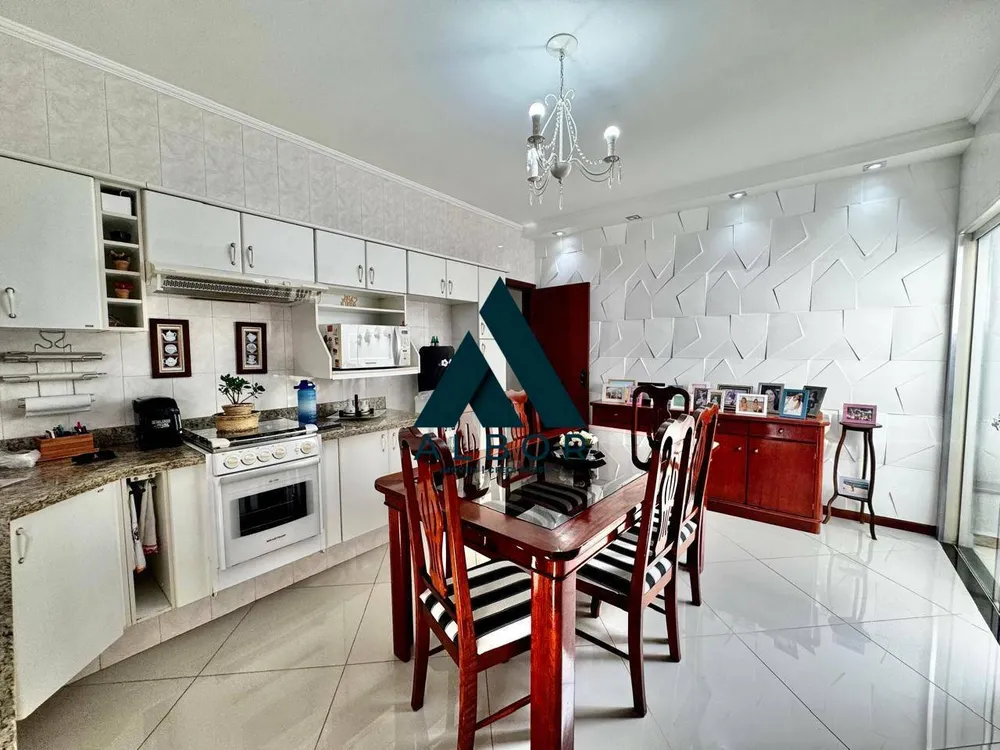 Casa, 3 quartos, 210 m² - Foto 6