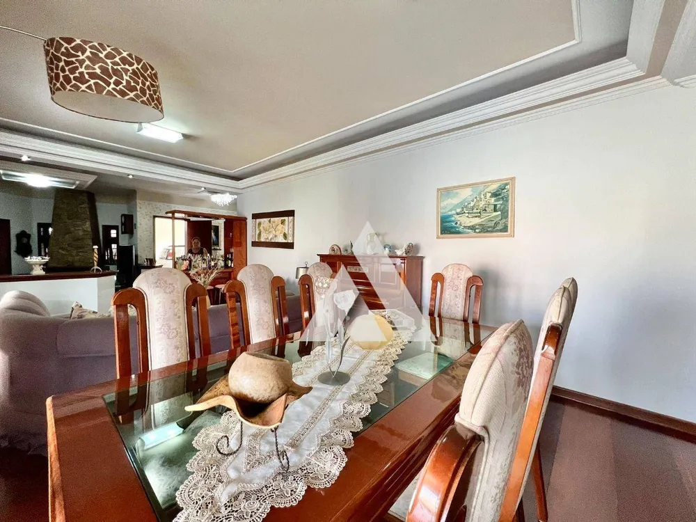 Casa, 3 quartos, 262 m² - Foto 3