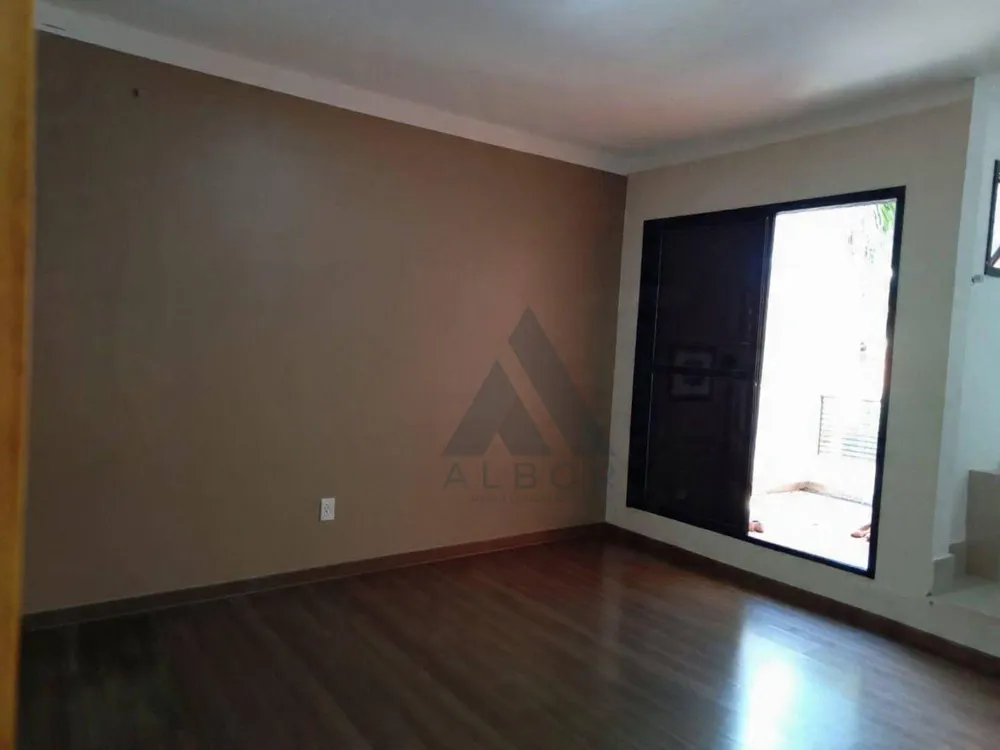 Casa, 3 quartos, 240 m² - Foto 10