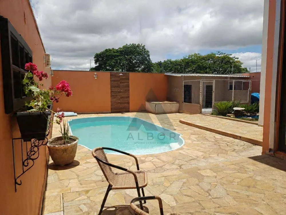 Casa, 3 quartos, 240 m² - Foto 1
