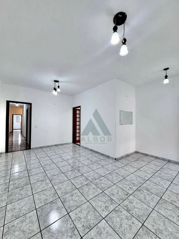 Casa, 4 quartos, 170 m² - Foto 1