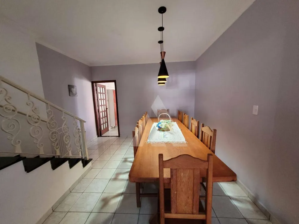 Casa, 4 quartos, 260 m² - Foto 2