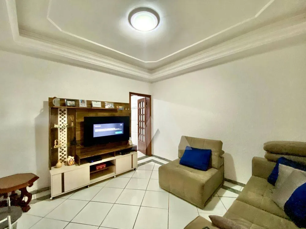 Casa, 3 quartos, 180 m² - Foto 1