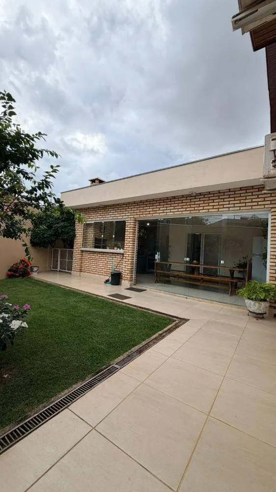 Casa, 3 quartos, 305 m² - Foto 2