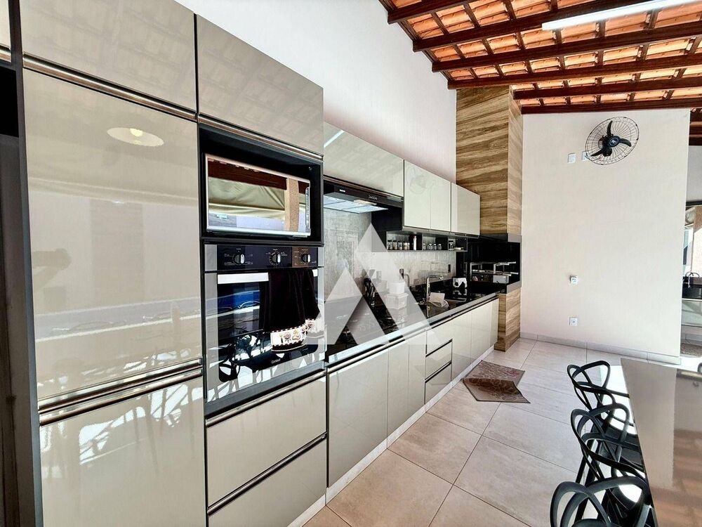 Casa, 3 quartos, 380 m² - Foto 32