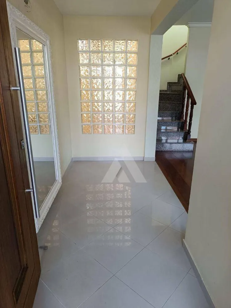 Casa, 3 quartos, 205 m² - Foto 3
