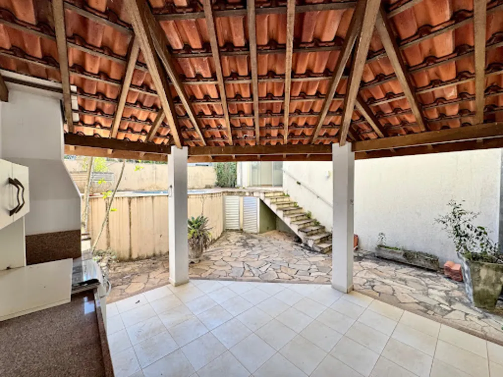 Casa, 5 quartos, 331 m² - Foto 1
