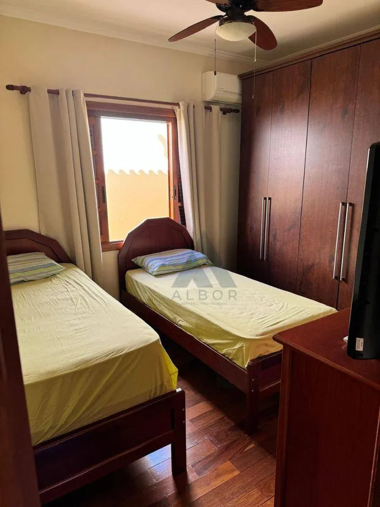 Casa, 3 quartos, 208 m² - Foto 13