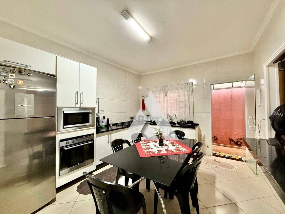 Casa, 3 quartos, 141 m² - Foto 3